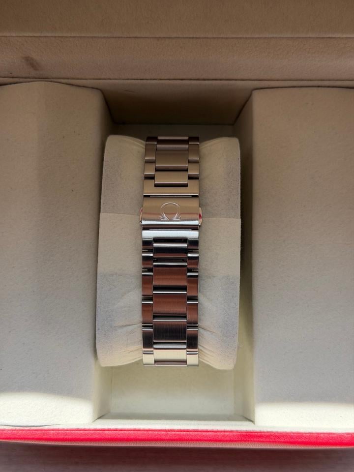 Omega Seamaster Aqua Terra Ref. 231.10.39.21.02.002 White Dial 38.5mm - product image 5
