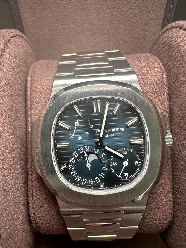 Patek Philippe Nautilus 5712/1A-001 Full Set (2013) - product image 2