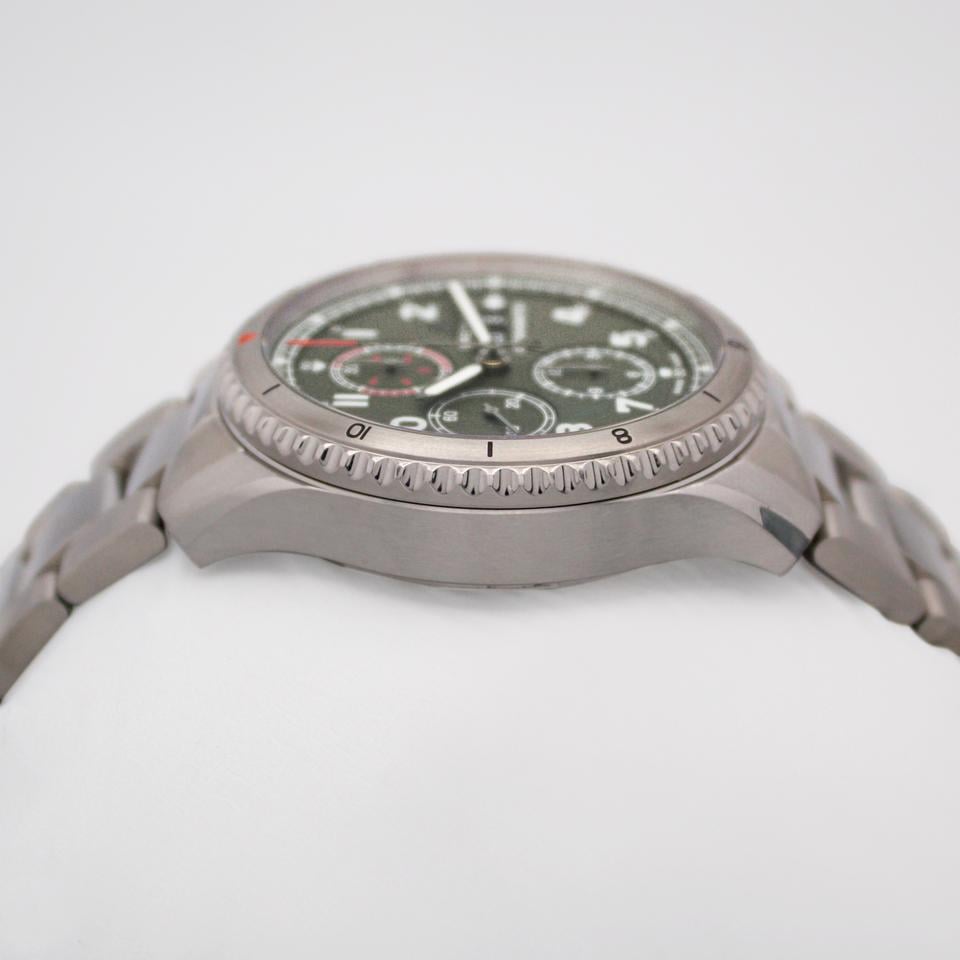 Breitling Aviator 8 Curtiss Warhawk Ref. A133161A1L1A1 Full Set - product image 4