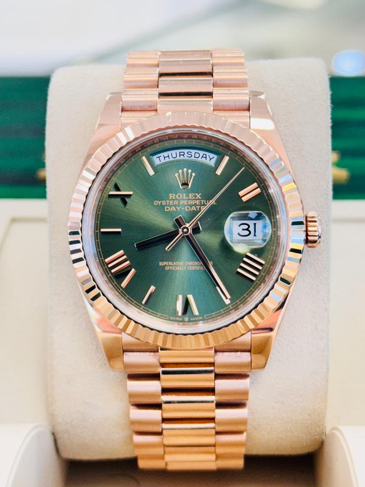Rolex Day-Date 40 Ref. 228235 Olive Green Dial Everose Gold - product image 1