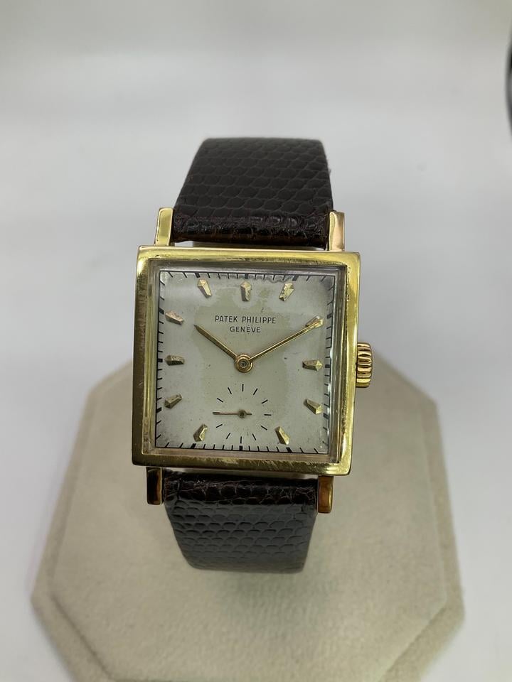 Patek Philippe Vintage Ref. 2445 Square Yellow Gold (Circa 1949) - product image 2