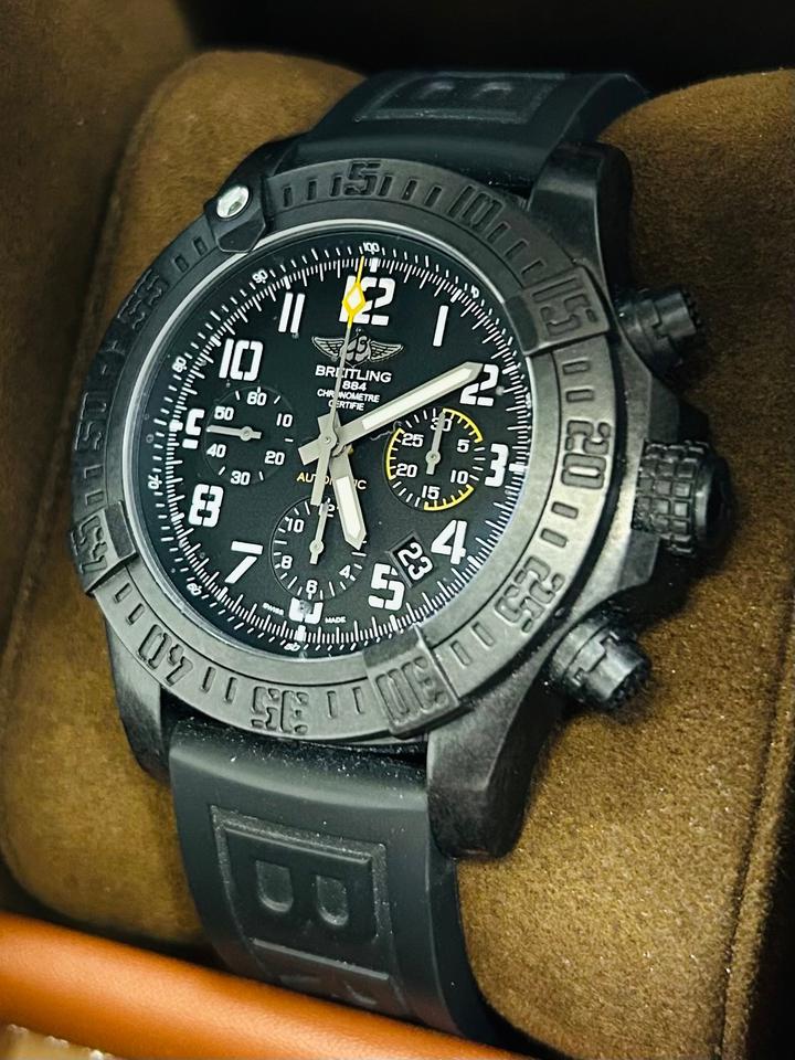 Breitling Avenger Hurricane Ref. XB0180E4/BF31/284S Full Set (2018) - product image 5