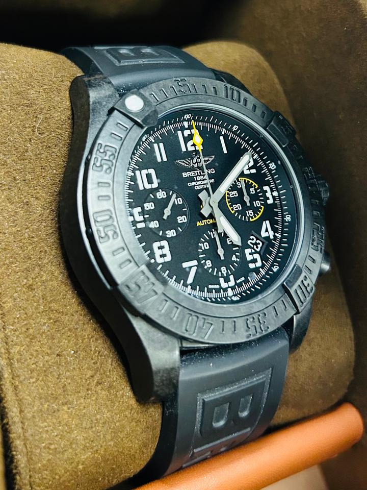Breitling Avenger Hurricane Ref. XB0180E4/BF31/284S Full Set (2018) - product image 4