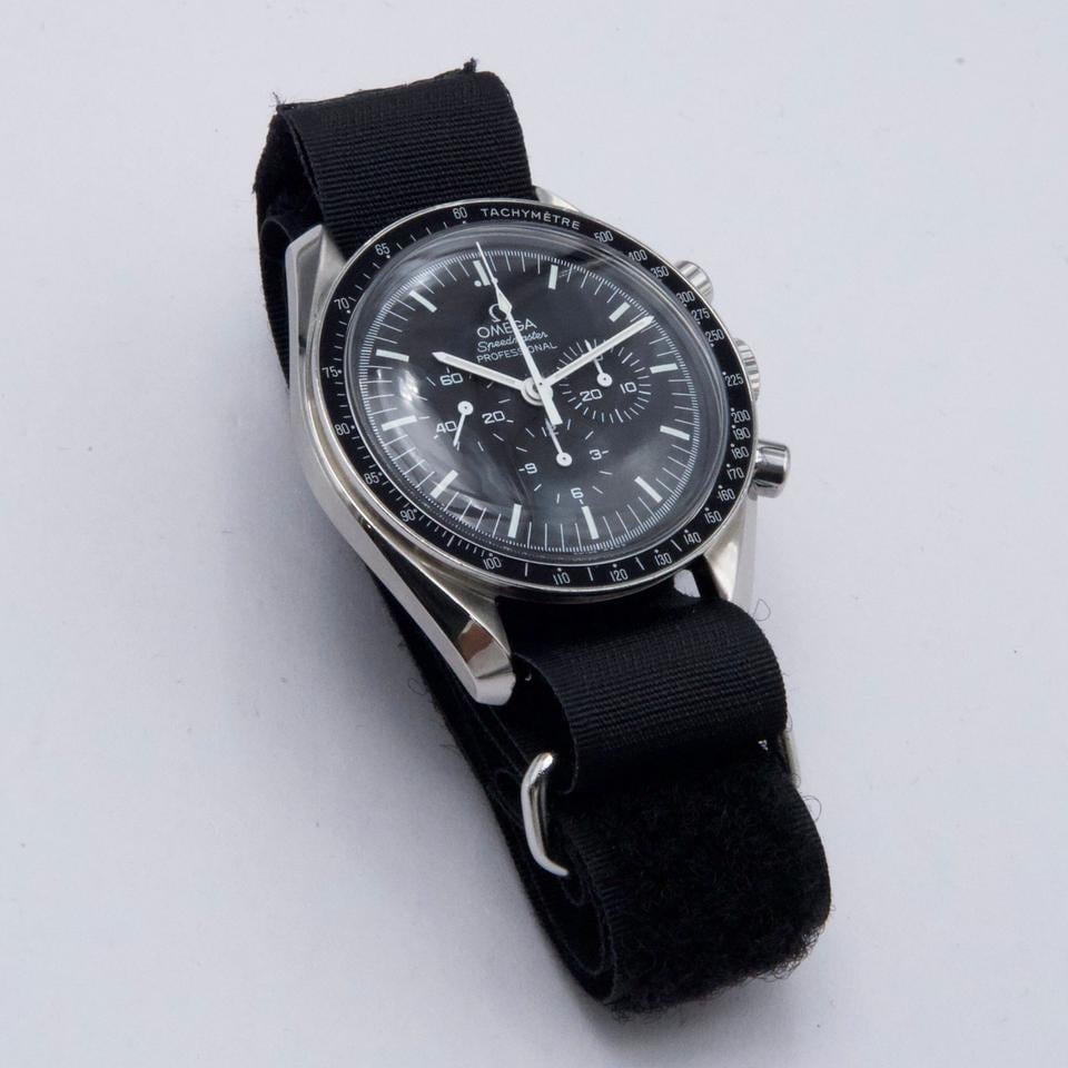 Omega Speedmaster Professional Moonwatch Ref. 311.33.42.30.01.001 Box & Papers - product image 4