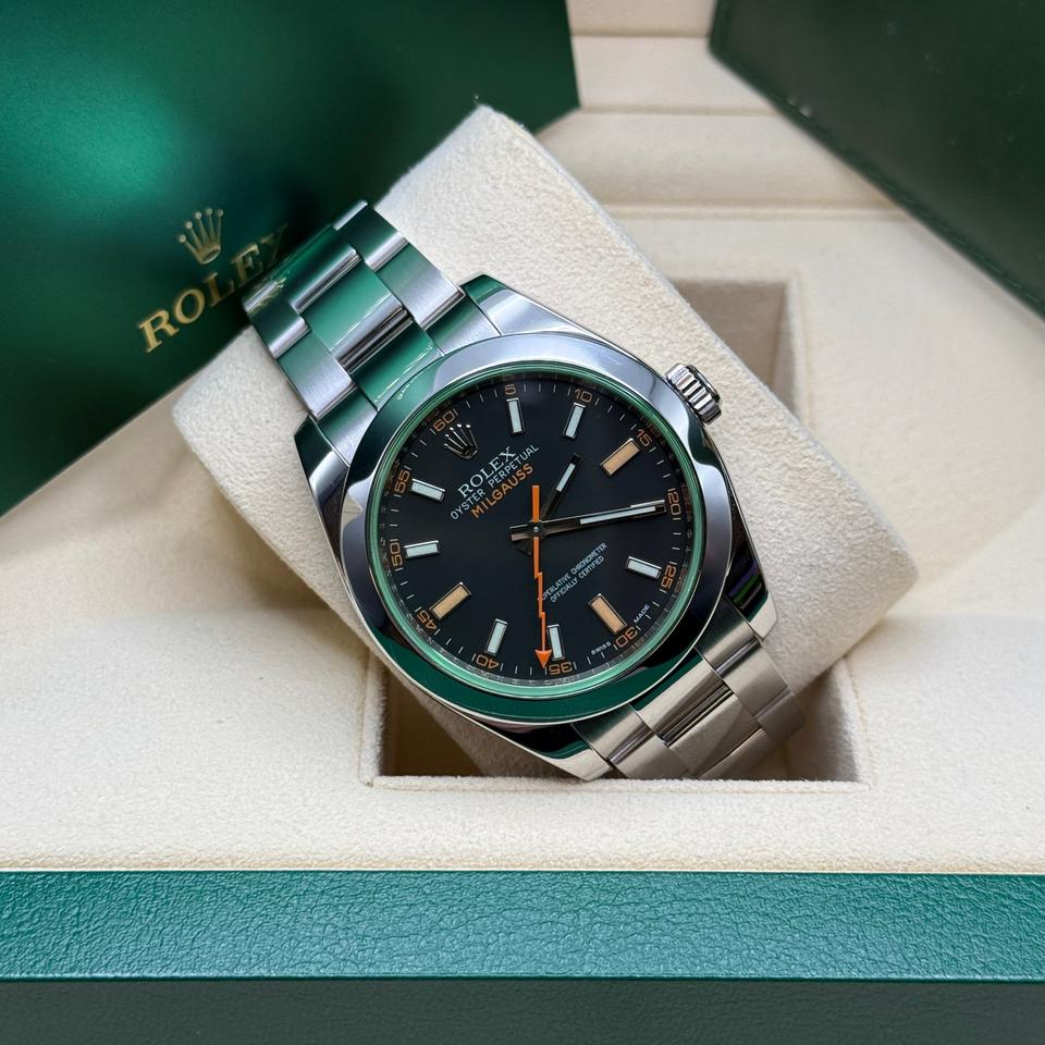Rolex Milgauss Ref. 116400GV Black Dial Full Set (2011) - product image 4