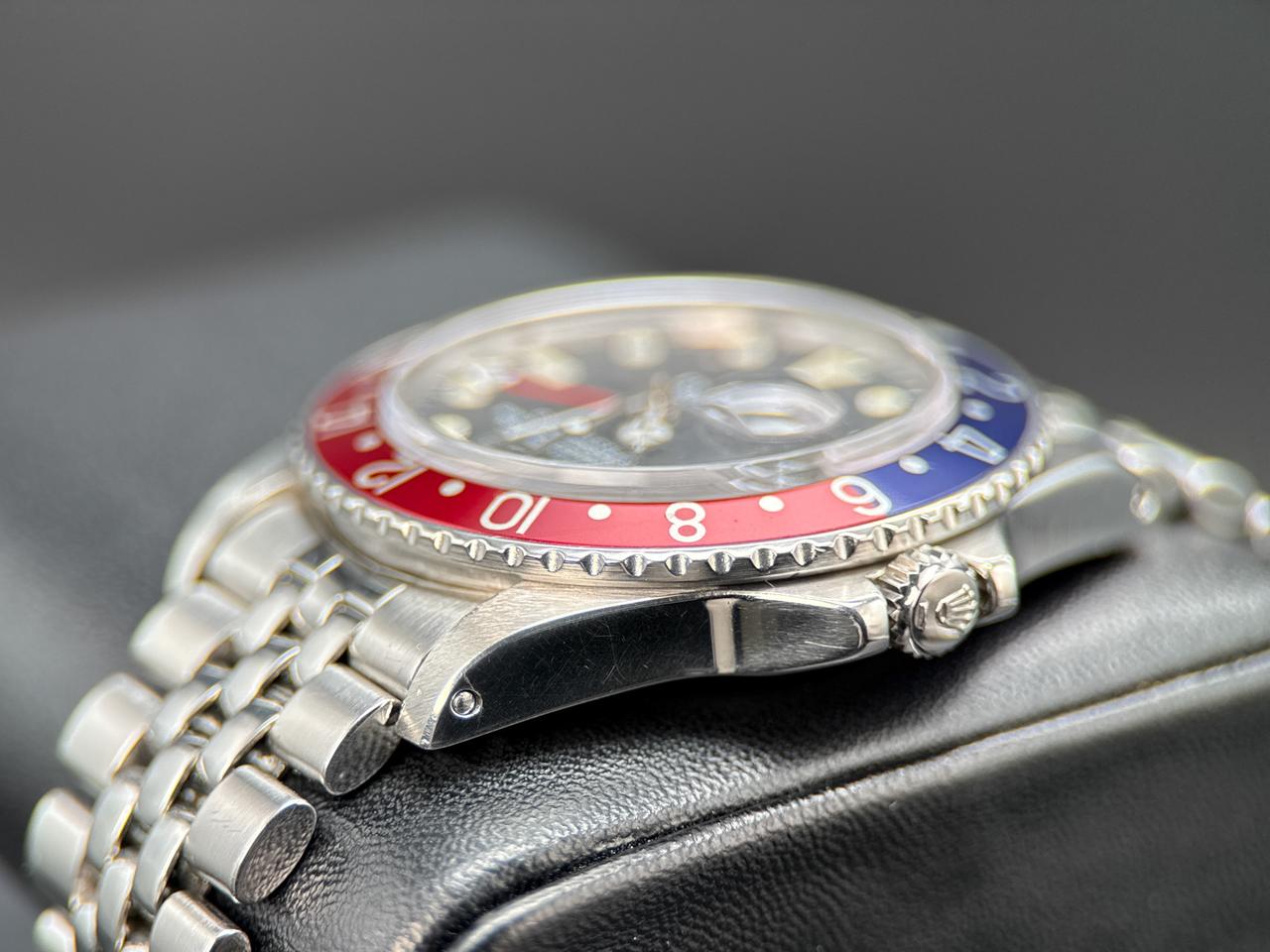 Rolex GMT-Master Ref. 1675 Vintage Pepsi (Circa 1969) - product image 3