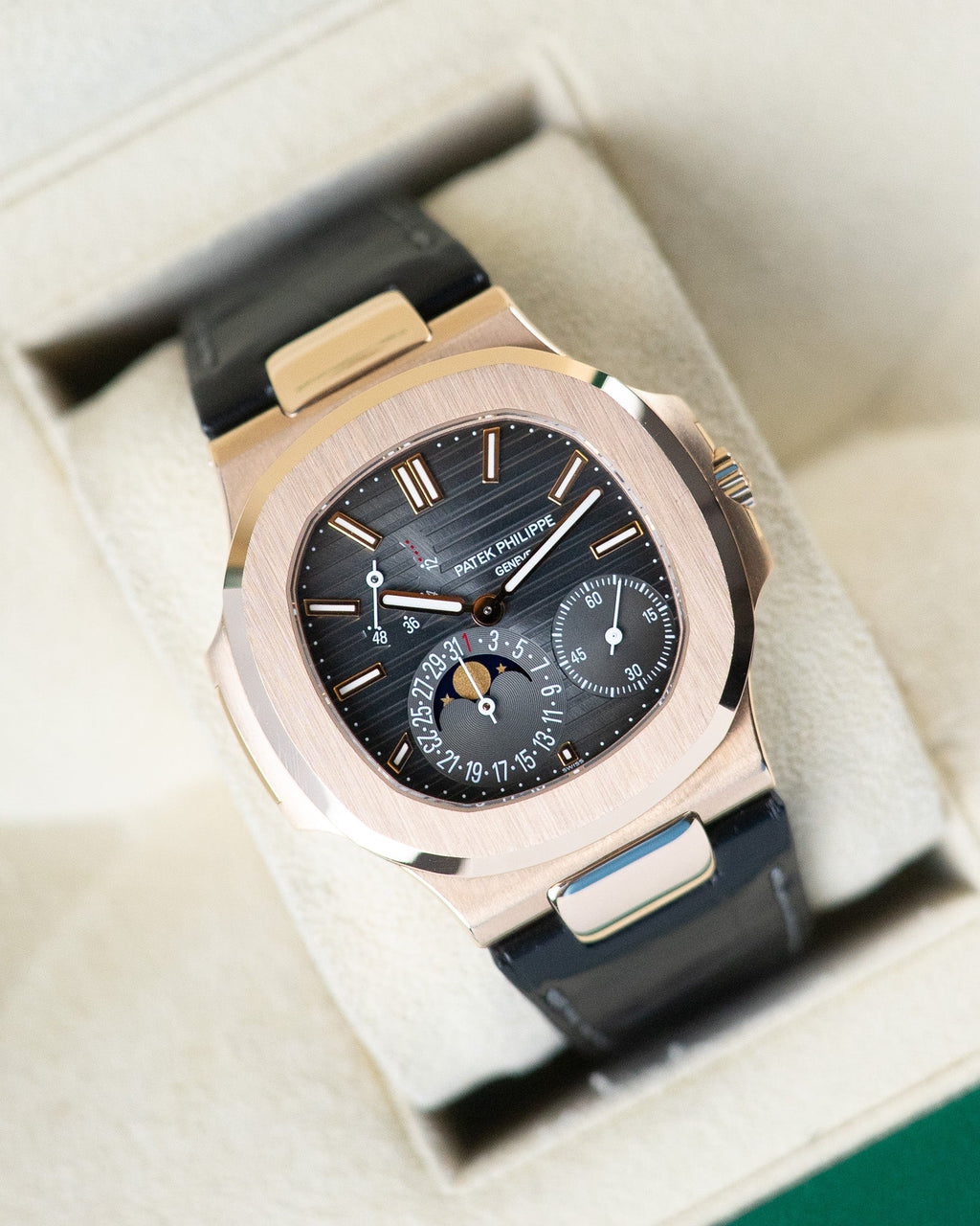 Patek Philippe Nautilus 5712R-001