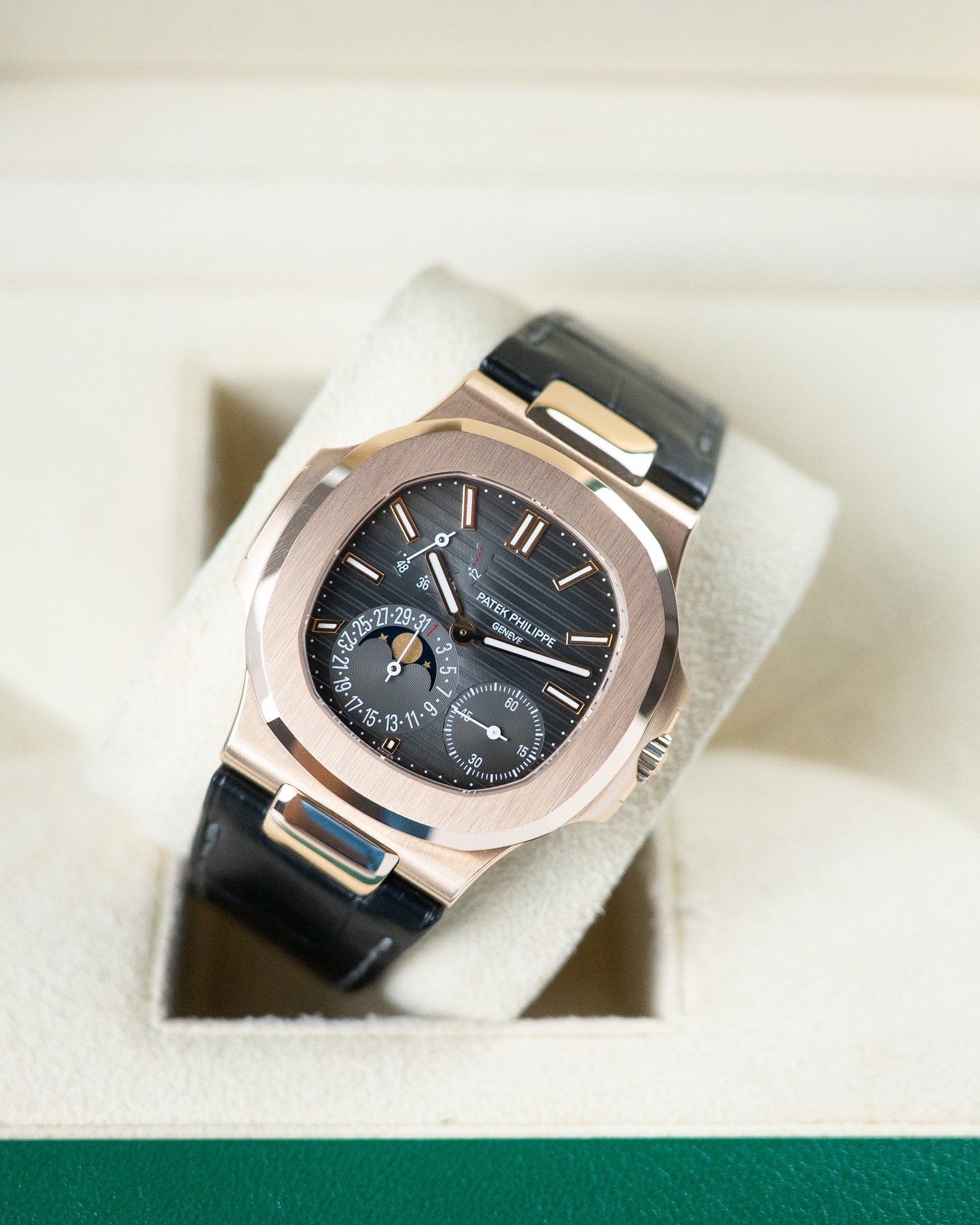 Patek Philippe Nautilus 5712R-001