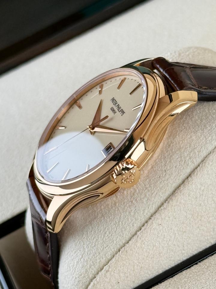 Patek Philippe Calatrava 5227R-001 Full Set (2017) - product image 4