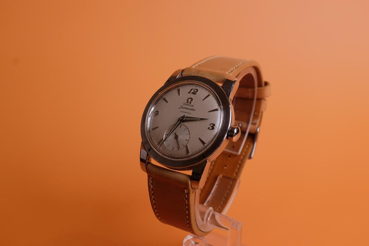 Omega Seamaster Bumper Ref. 2576 Champagne Breguet Dial (Circa 1954) - product image 2