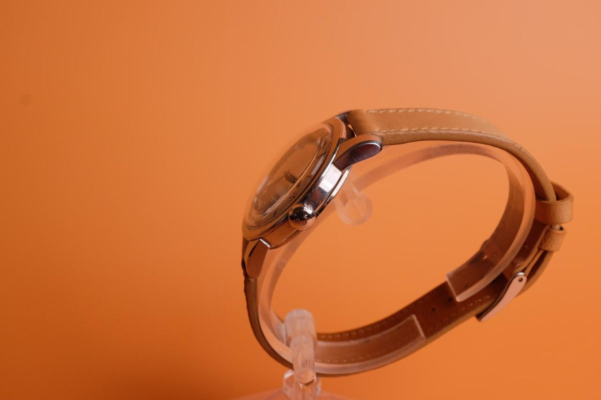 Omega Seamaster Bumper Ref. 2576 Champagne Breguet Dial (Circa 1954) - product image 3