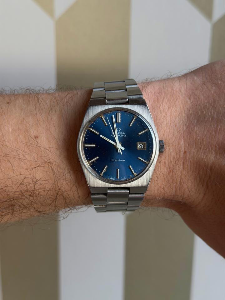 Omega Genève Ref. 166099 Blue Sunburst Integrated Bracelet (1969) - product image 3