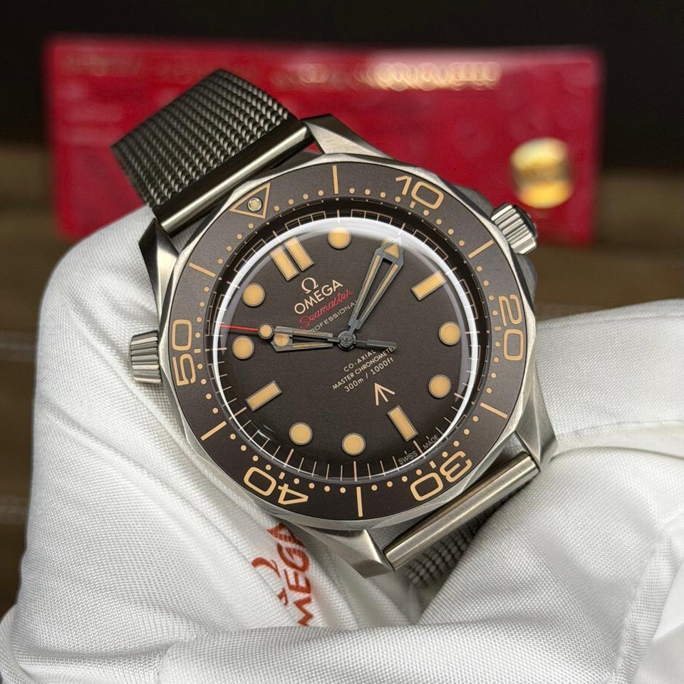 Omega Seamaster Diver 300M 007 No Time To Die Ref. 210.90.42.20.01.001 - product image 3